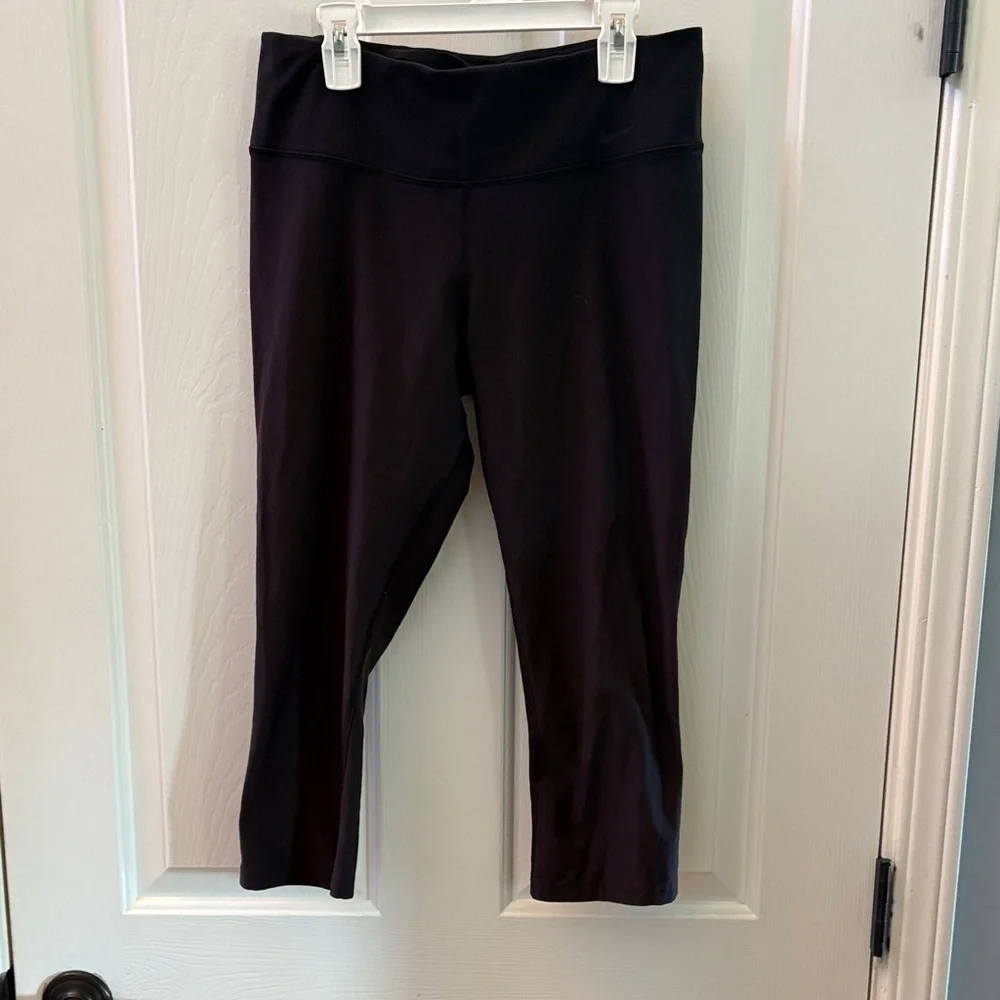 Nike Dri-FIT Black Leggings. Women’s Medium. Used.
